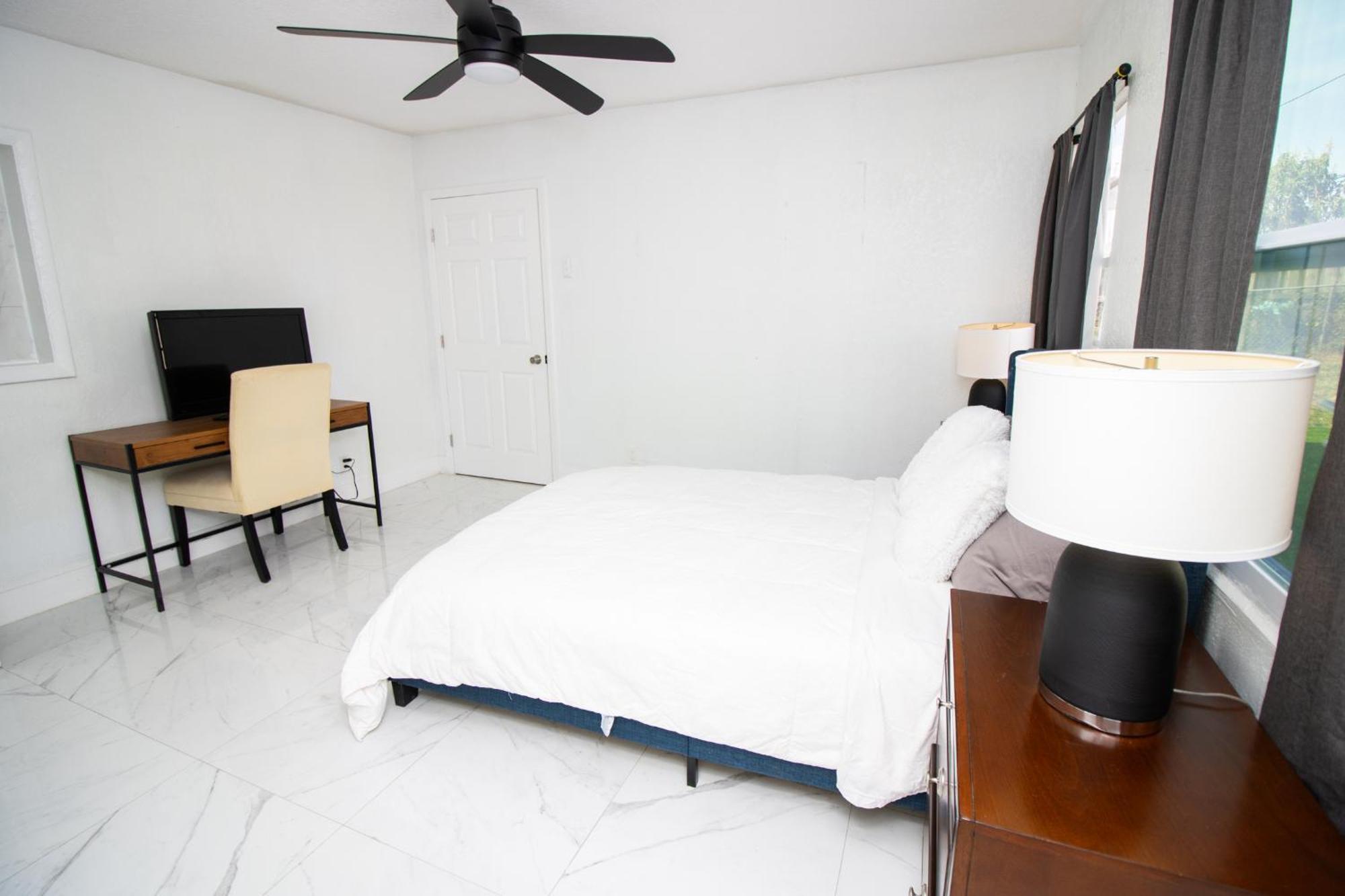 Shared Home - Close To The Beach Riviera Beach Esterno foto