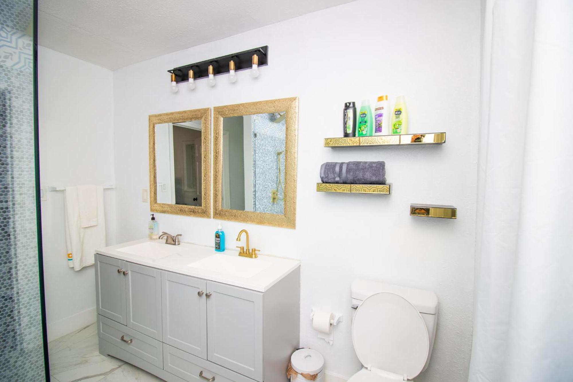 Shared Home - Close To The Beach Riviera Beach Esterno foto