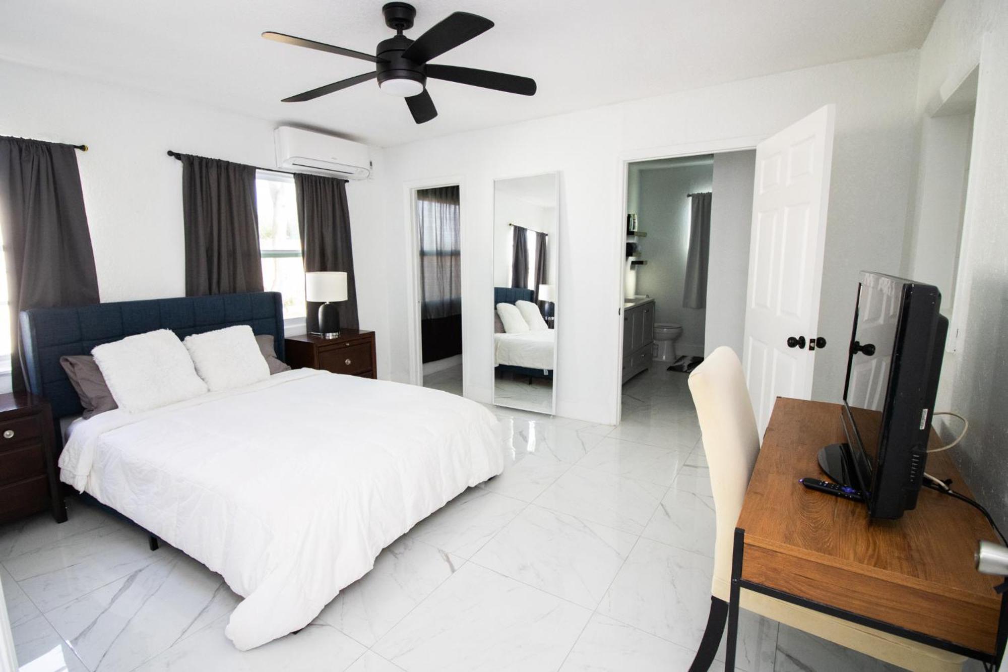 Shared Home - Close To The Beach Riviera Beach Esterno foto