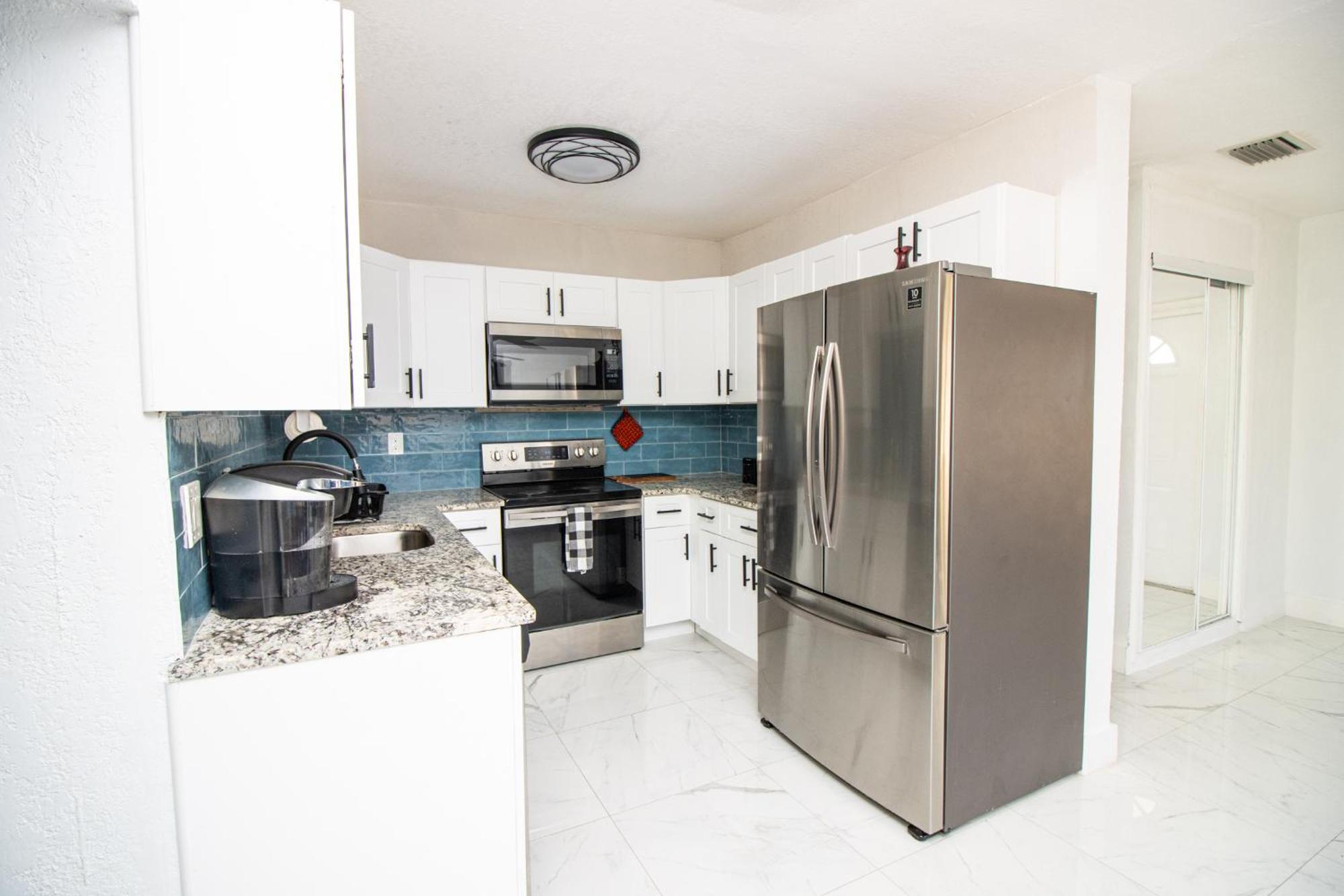 Shared Home - Close To The Beach Riviera Beach Esterno foto